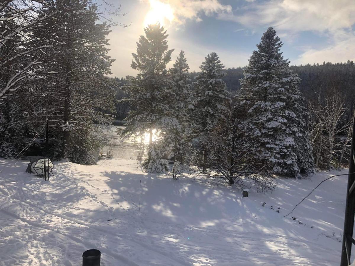 Chalet Au Bord Du St-Maurice La Tuque Εξωτερικό φωτογραφία