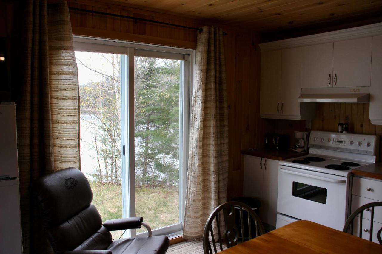 Chalet Au Bord Du St-Maurice La Tuque Εξωτερικό φωτογραφία